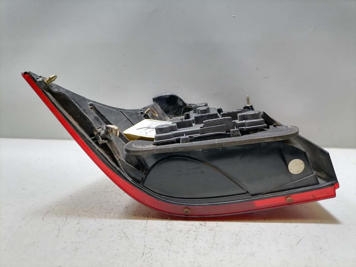 VW Golf 4 original R&uuml;cklicht R&uuml;ckleuchte Schlussleuchte rechts Flie&szlig;heck Bj.2001